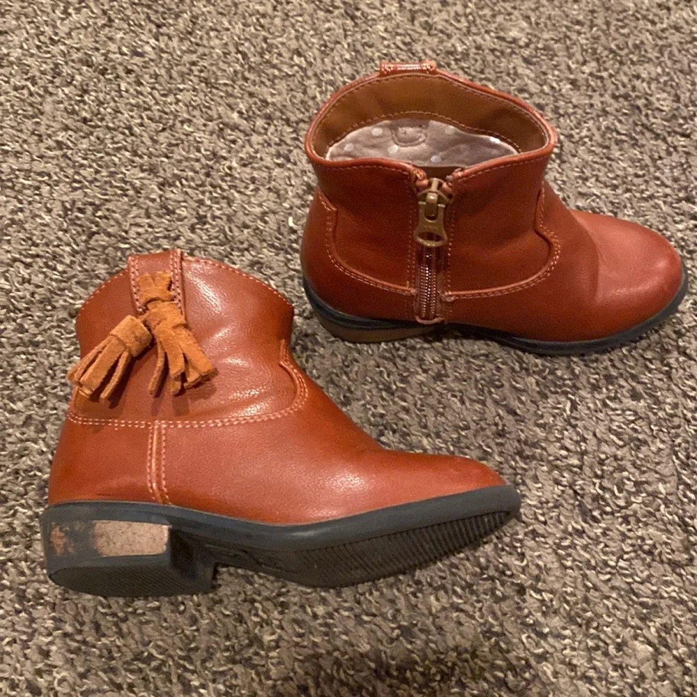 Cat & Jack Toddler Faux Leather Booties - Picture 2 of 4